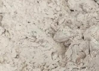 中頻爐在選擇爐襯耐火材料時(shí)，要注意什么？
